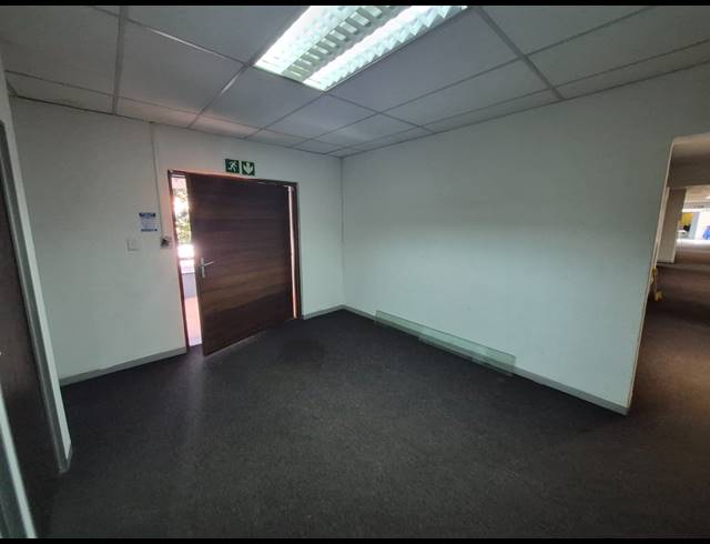 987M² OFFICE FOR SALE IN PAULSHOF